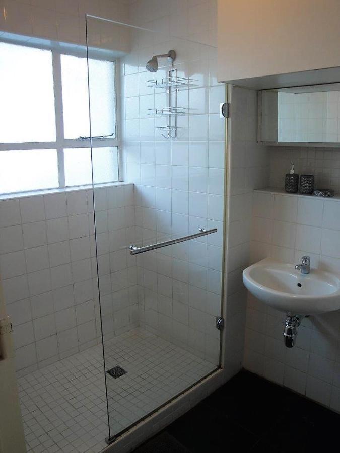 Apartment Overbeek 1 Bedroom 702 On Kloof Street